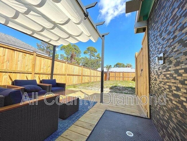 Building Photo - 7308 Sunset Ave