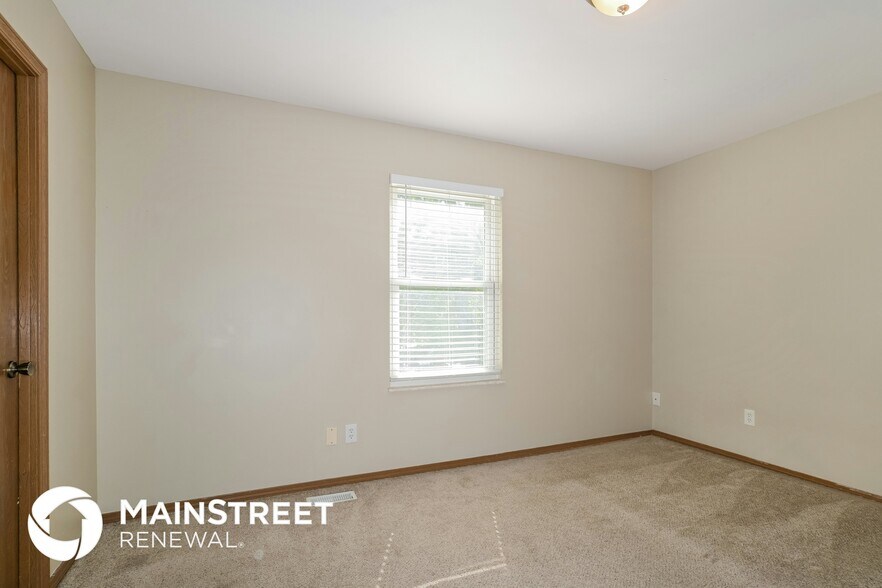 Building Photo - 2224 Beam Pl