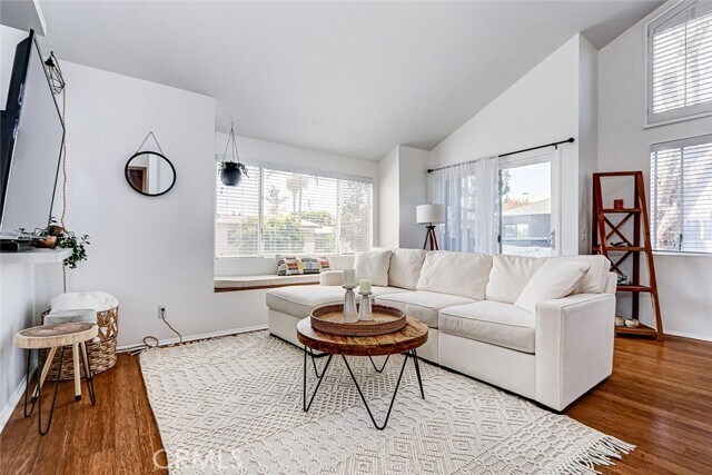 Building Photo - 888 W Beach Ave