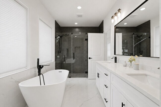Building Photo - 210 Big Deer Dr