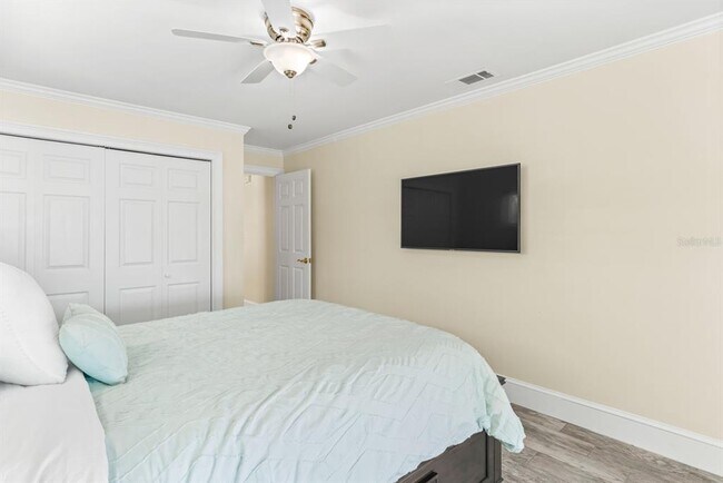 Building Photo - 11240 7th St E