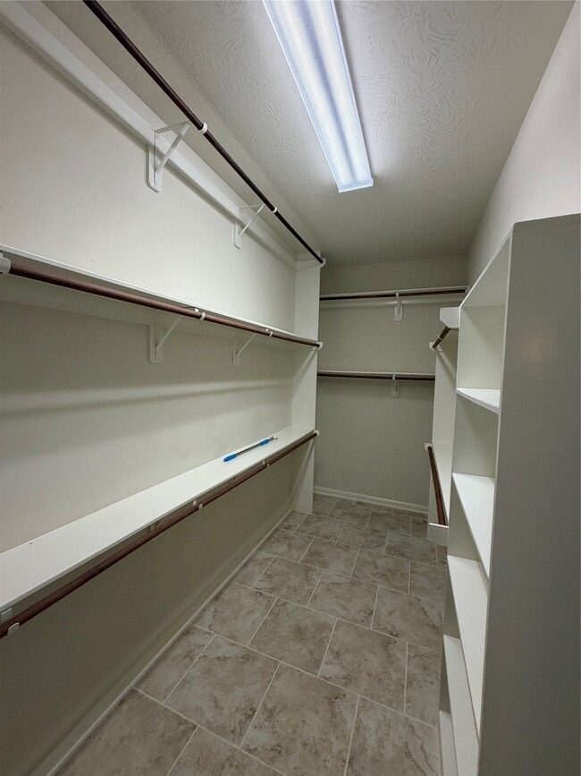 Building Photo - 27 Yacht Harbor