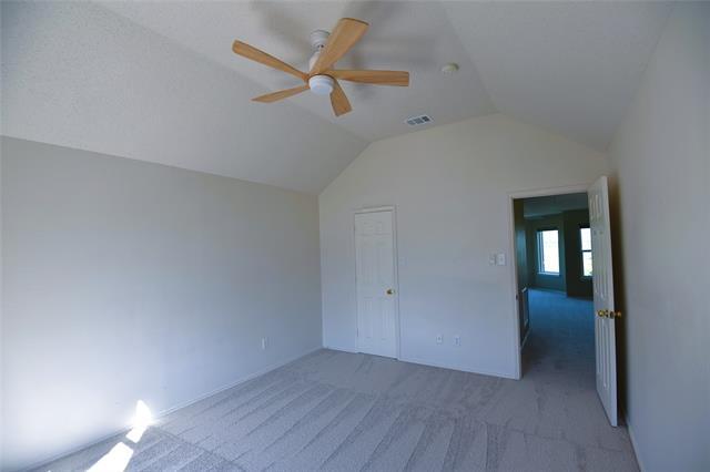 Building Photo - 3921 Lakeside Dr