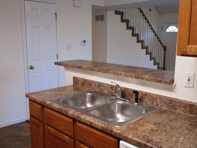 Building Photo - 5004-5006 Carrie Ridge Dr.