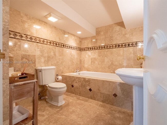 Building Photo - 3200 S Ocean Blvd