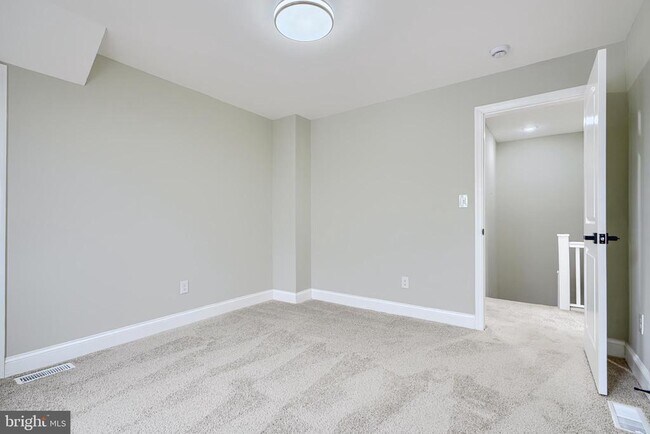 Building Photo - 3901 Forrester Ave