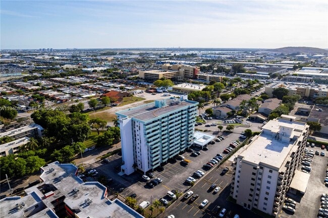 Building Photo - 1825 W 44th Pl