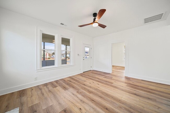 Building Photo - 1703 Lowder St