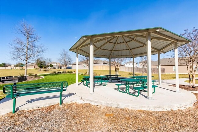 Building Photo - 109 Riverdale Dr