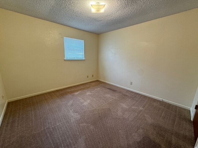 Building Photo - 1107 White Ave