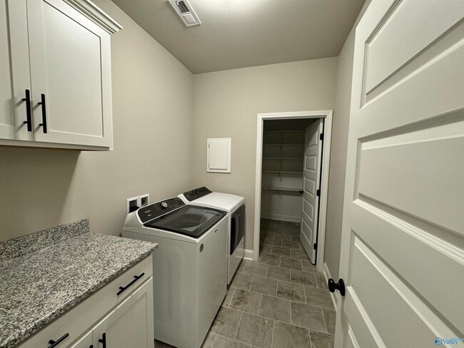 Building Photo - 109 Kambry Grv Dr