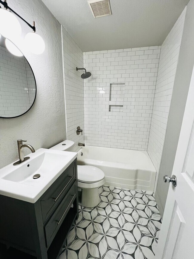 Building Photo - Charming 2BD 1BA Home in Norman, OK!!!