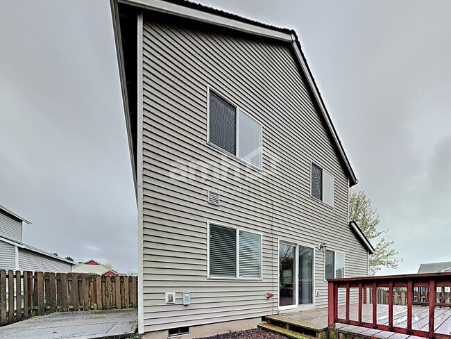 Building Photo - 39237 Newton St