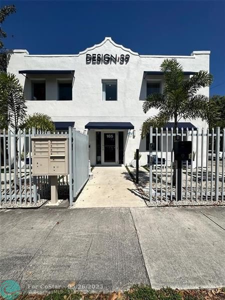 Building Photo - 165 NW 39th St