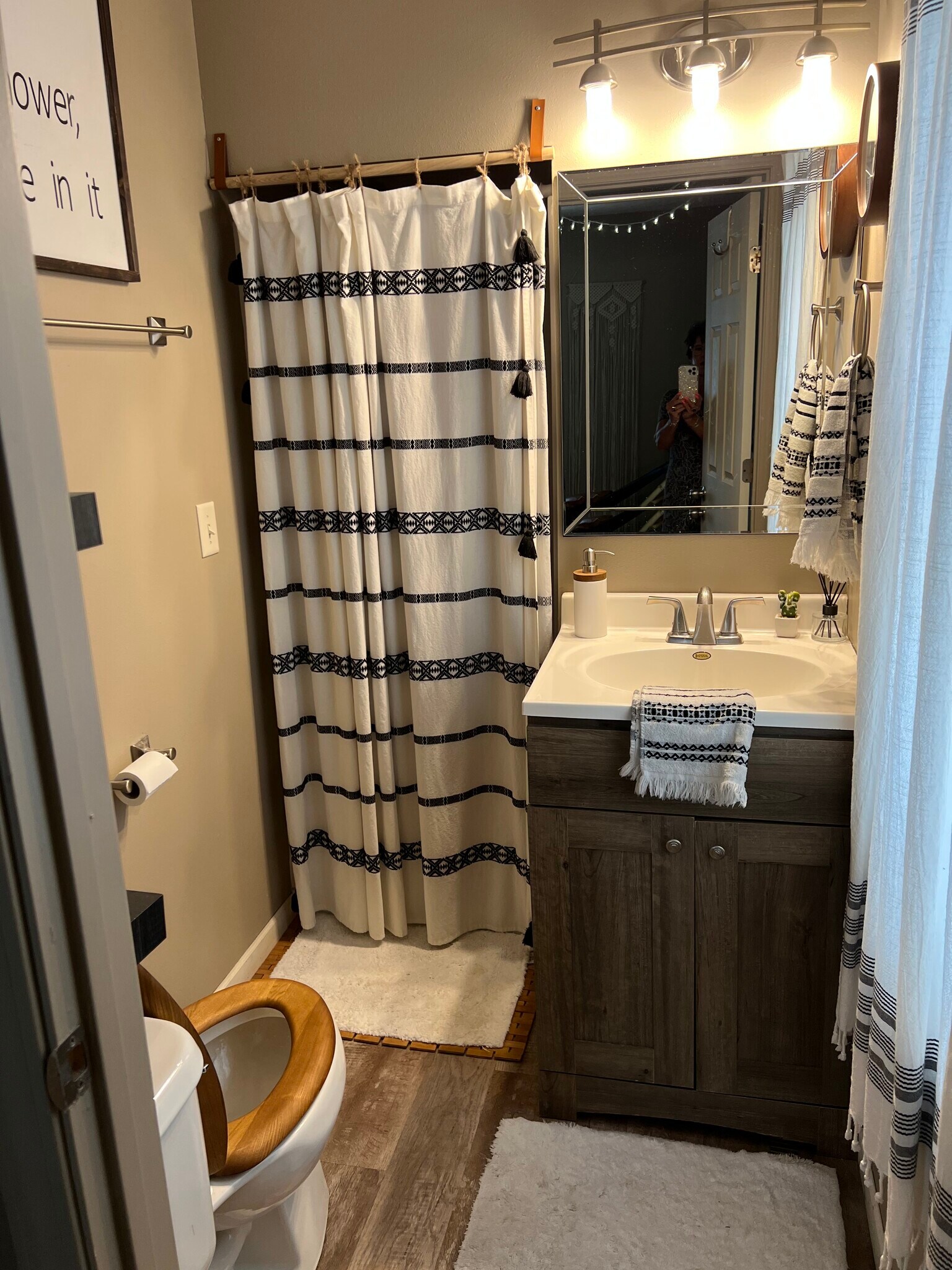 Building Photo - 1205 N Main Ave