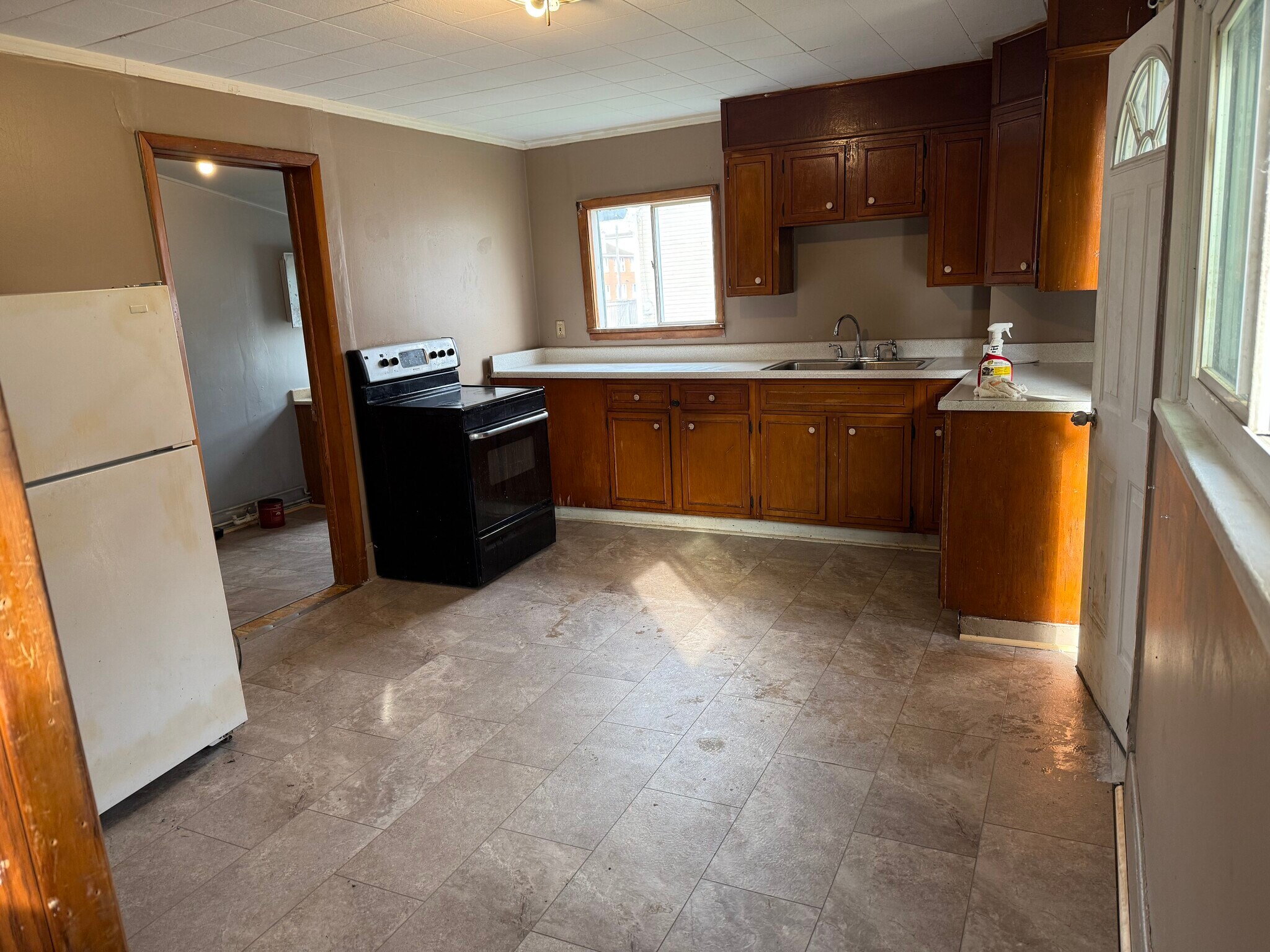 Building Photo - 811 3rd St