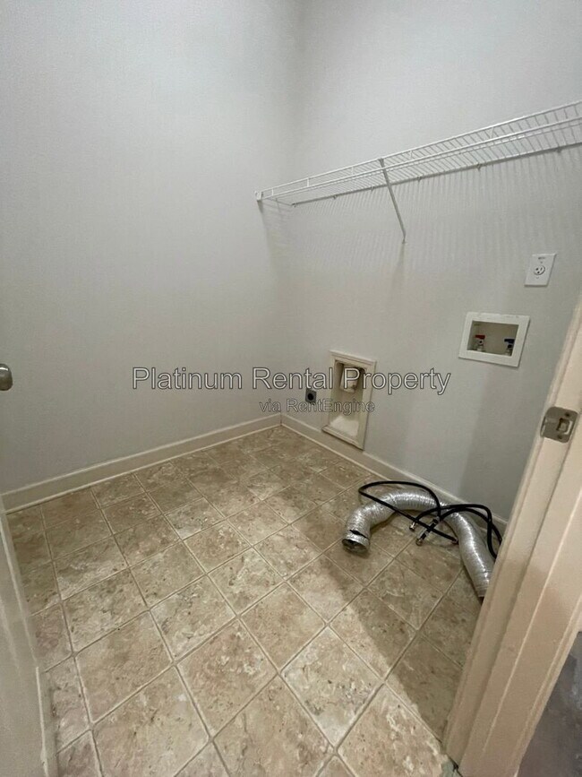 Building Photo - 1875 Adagio Dr