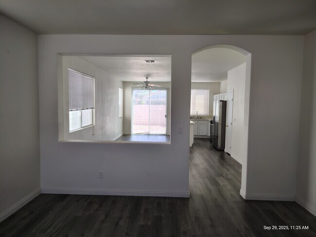 Building Photo - 5526 Cresent Valley St