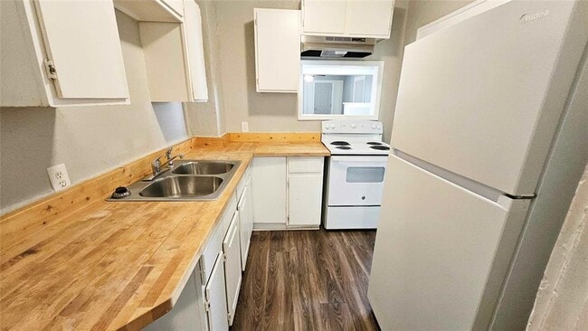 Building Photo - 1312 NW 12th St