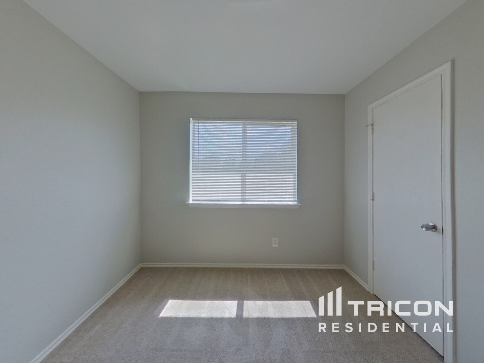 Building Photo - 6910 Meadow Bend Dr