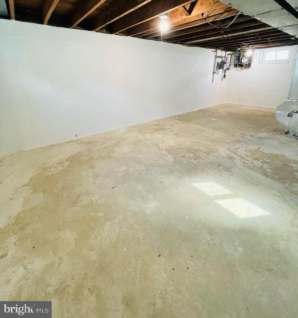 Building Photo - 15 Ritters Ln