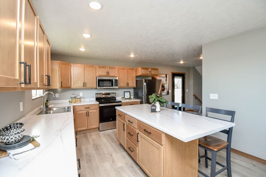 Building Photo - 3900 S Caballo Ct