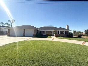 Building Photo - Charming 3 bed 2 bath Home in Yucaipa, Ca.