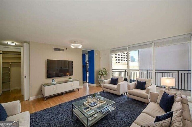 Building Photo - 620 Peachtree St NE