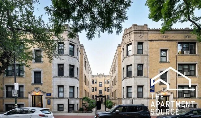 Building Photo - 429 W Belden Ave