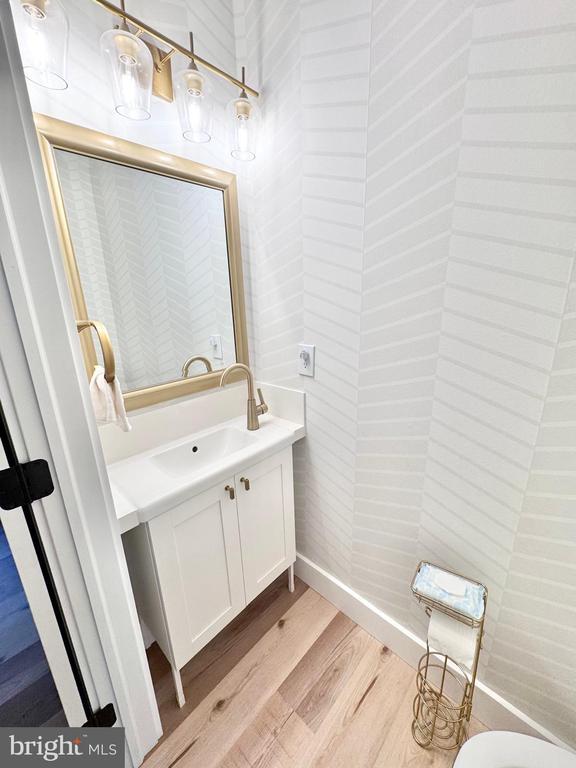 Building Photo - 15 River Oak Dr