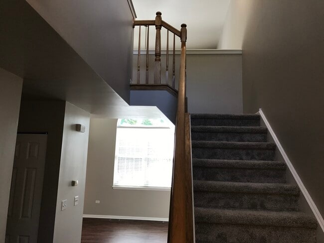 Building Photo - 538 Mallard Ln