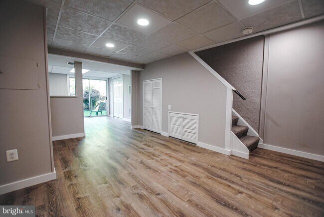 Building Photo - 8512 Hydra Ln