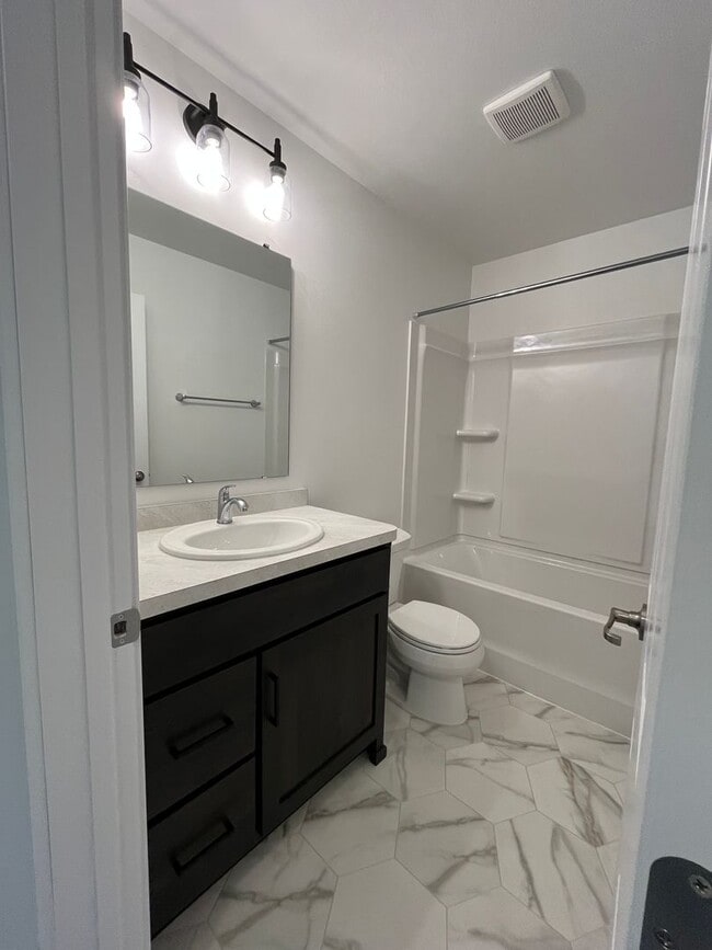 Building Photo - The Wilds Townhomes