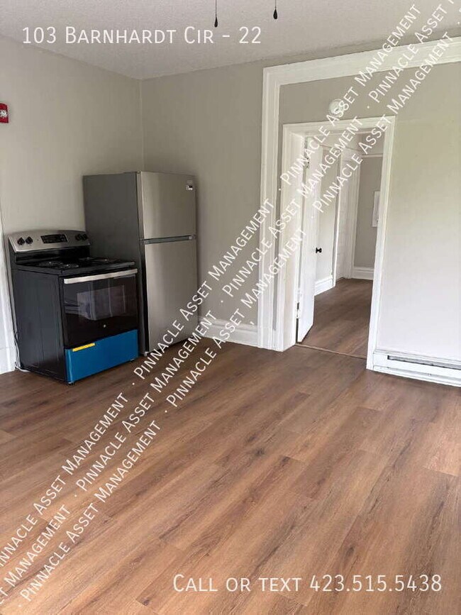Building Photo - 103 Barnhardt Cir