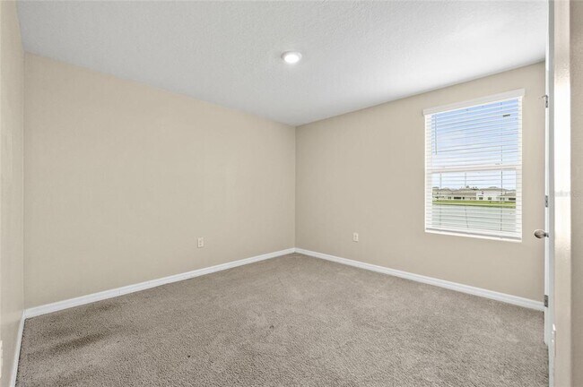 Building Photo - 16847 Delia St