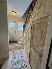 Building Photo - 145 Soundview Rd