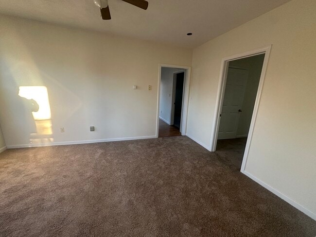 Building Photo - 394 Hollis St