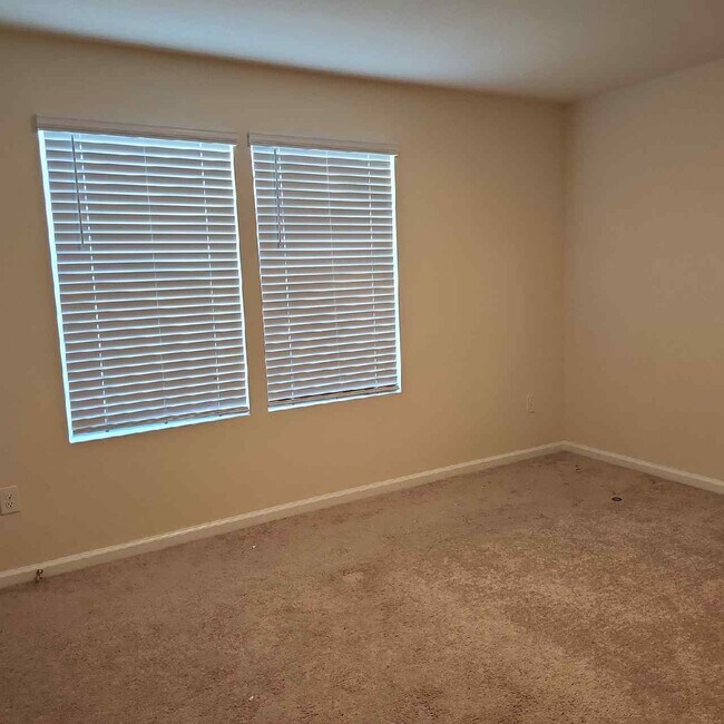 Building Photo - 86624 Shortline Cir