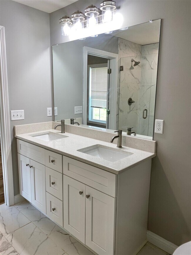 Building Photo - 524 Denver Cir