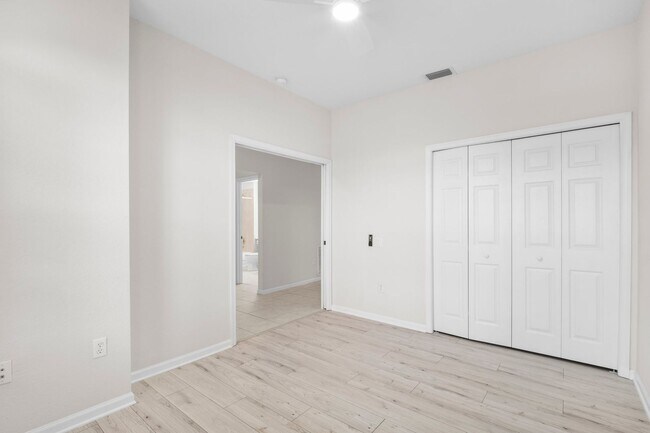 Building Photo - ANNUAL RENTAL - 3 Bedroom, 2 Bath w/ Garag...