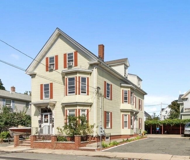 Building Photo - 13 Jacobs St