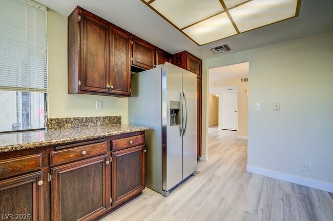 Building Photo - 2574 Pera Cir