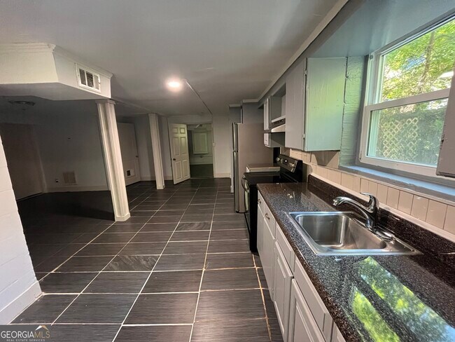 Building Photo - 80 Stafford St NW