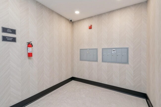 Building Photo - 201-205 Randolph Ave