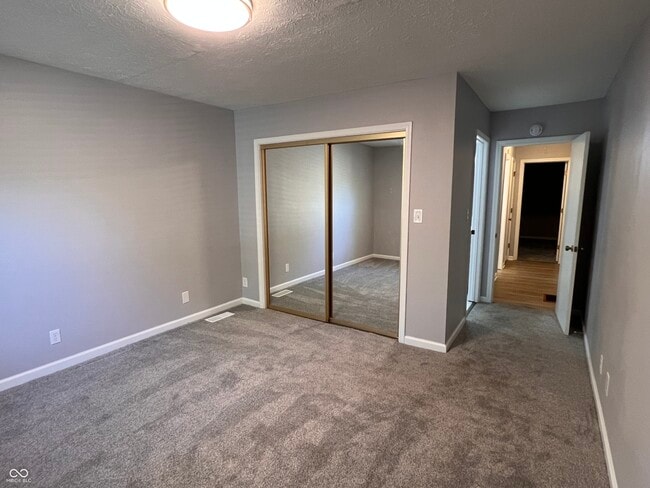 Building Photo - 1402 Kessler Blvd E Dr