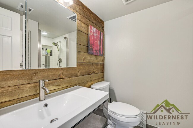 Building Photo - Winter Rental- Updated and quiet 2 bedroom...
