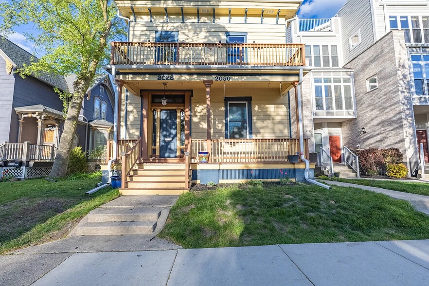 Building Photo - 2028 N Cambridge Ave