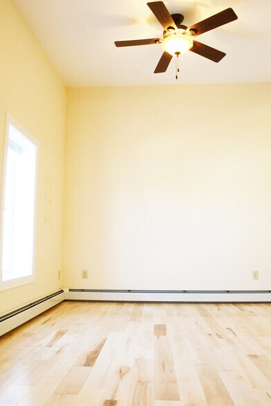 Building Photo - 131 Archibald St