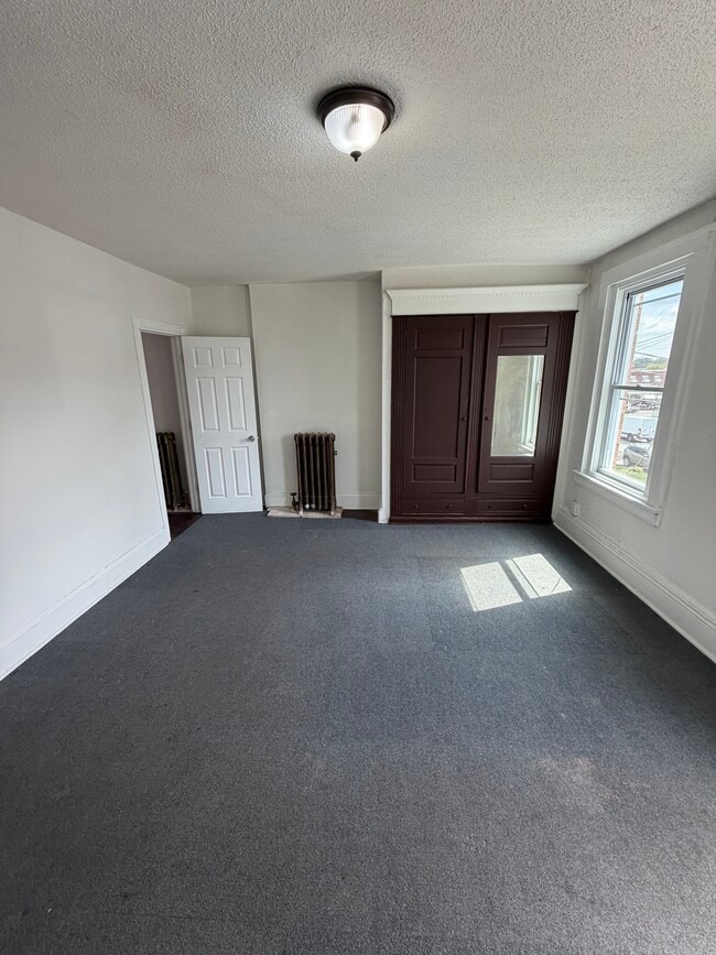 Building Photo - 639 Haws Ave