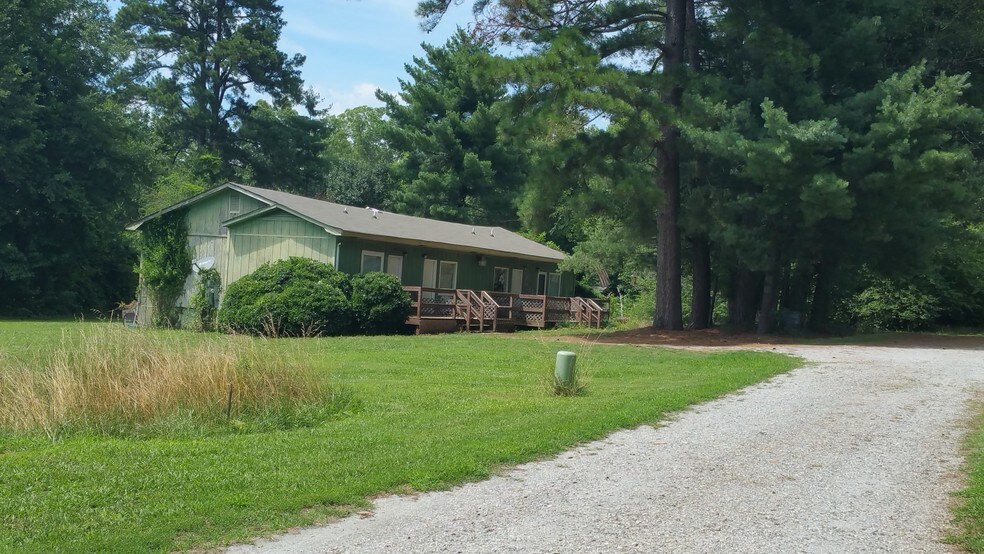 Building Photo - 145 Morrow Ln